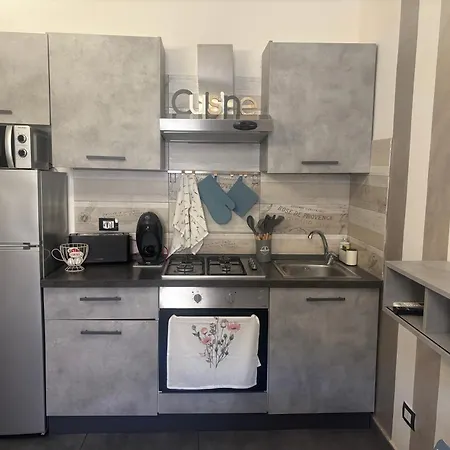 C&m דירה